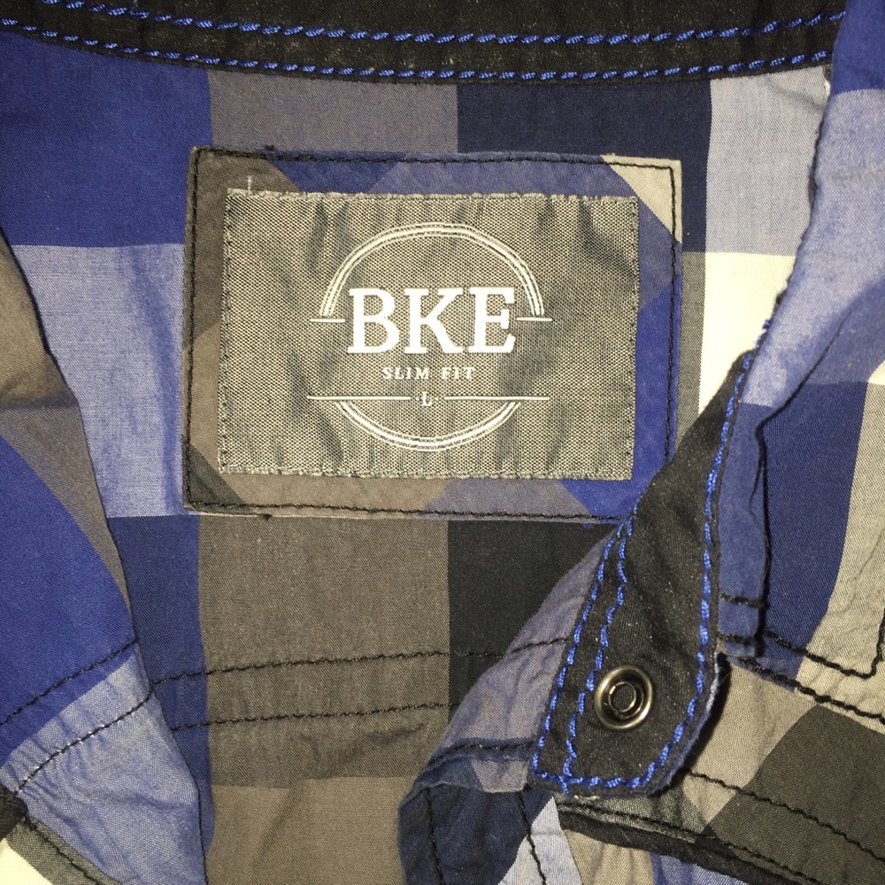 button down - Picture 3 of 3